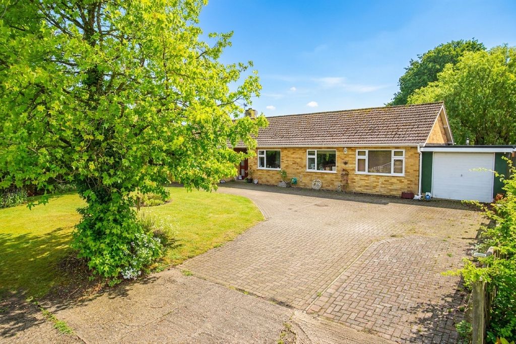 Property photo 1 of 27