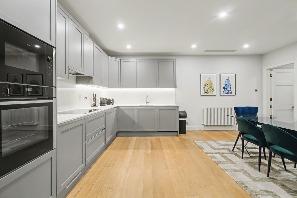 Property photo 2 of 12 4688052