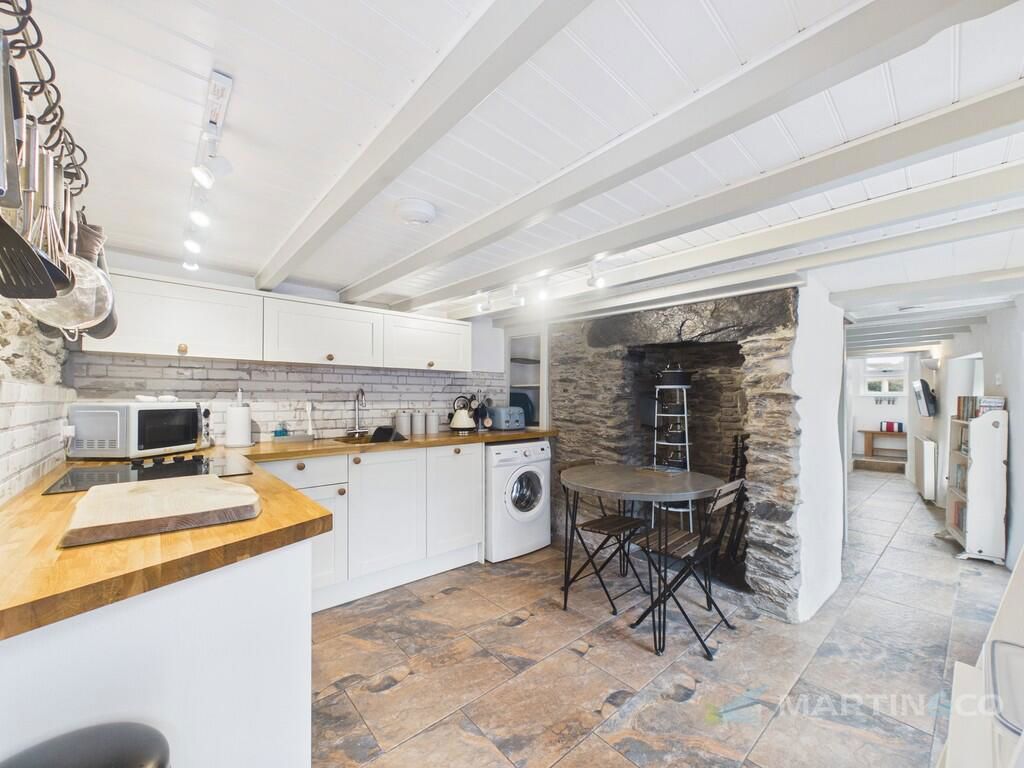 Property photo 3 of 20