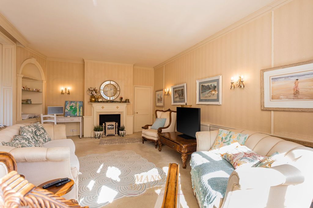 Property photo 3 of 19