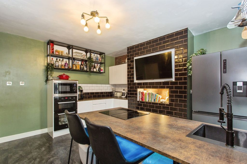 Property photo 3 of 13 Pbox-Img.Jpg