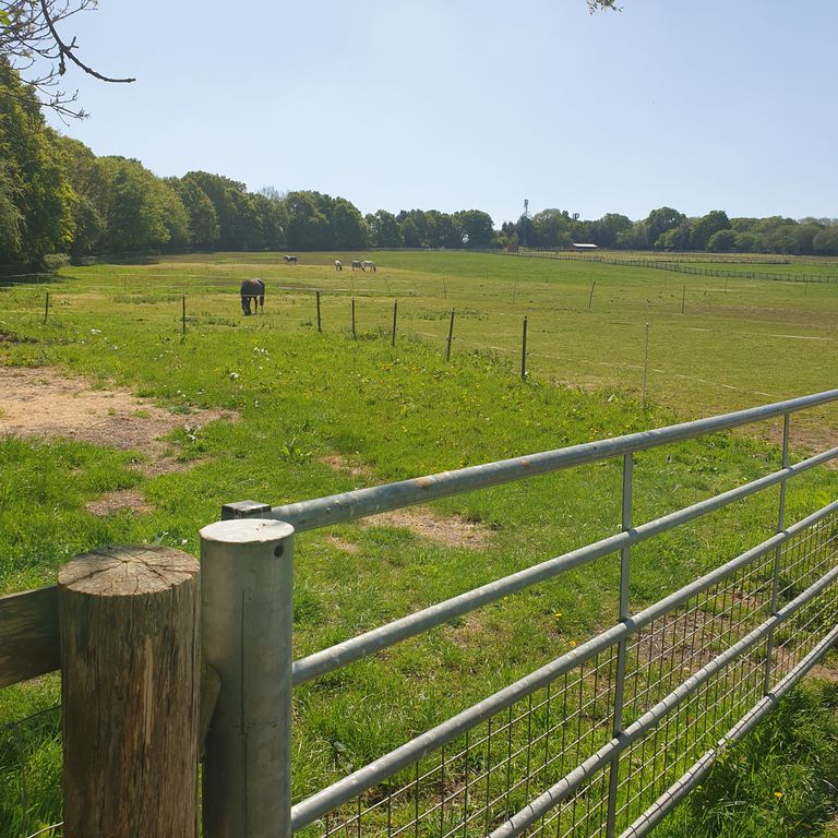 Property photo 1 of 2