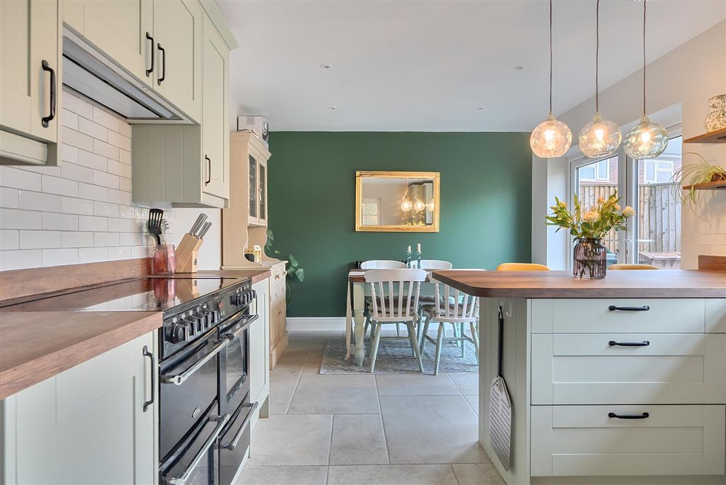 Property photo 2 of 32 1399883-22-69679Dcadff07.Jpg