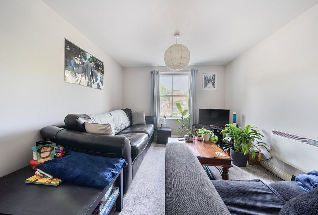 Property photo 1 of 17 1301471-11-683891...