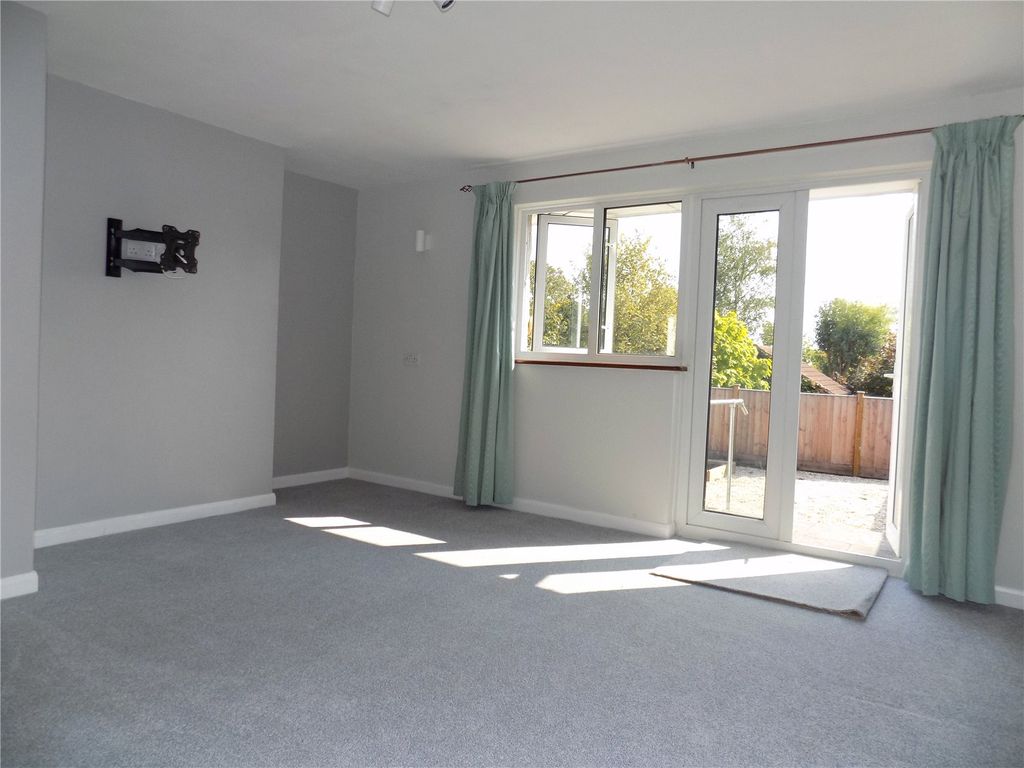 Property photo 3 of 12 Living Room
