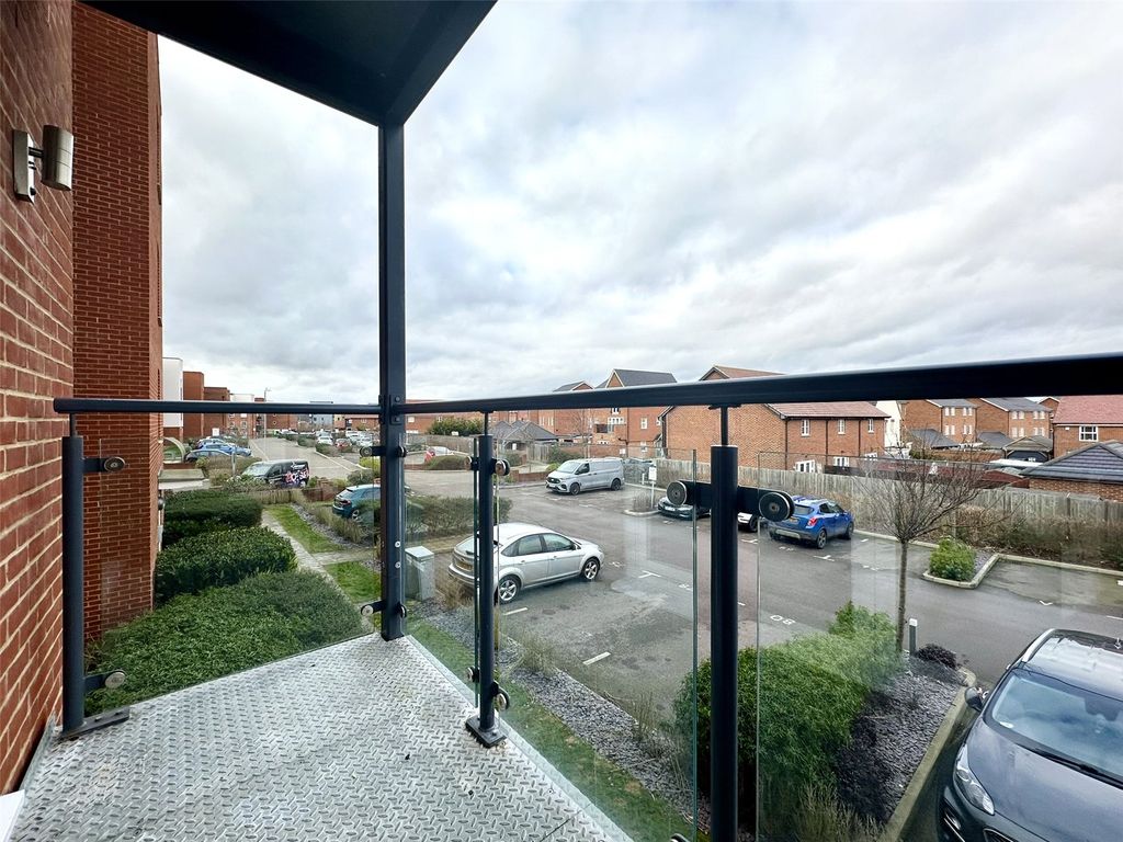 Property photo 1 of 13 Balcony