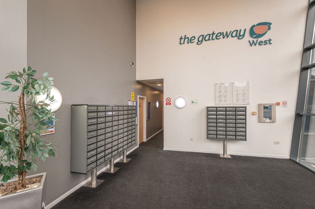 Property photo 3 of 12