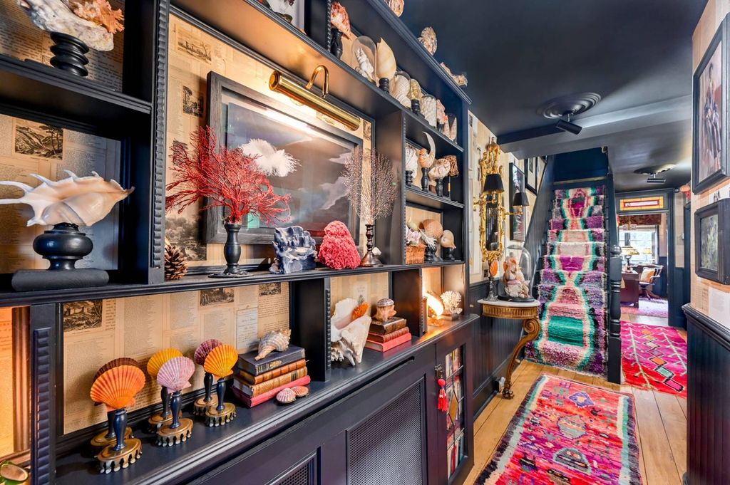 Property photo 2 of 36