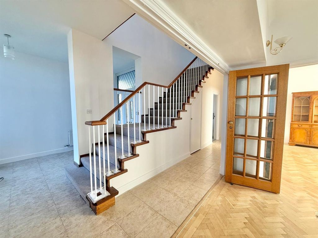 Property photo 2 of 15 Davidson Frost-Wellings, Dfw, Fallowfield, Hallway