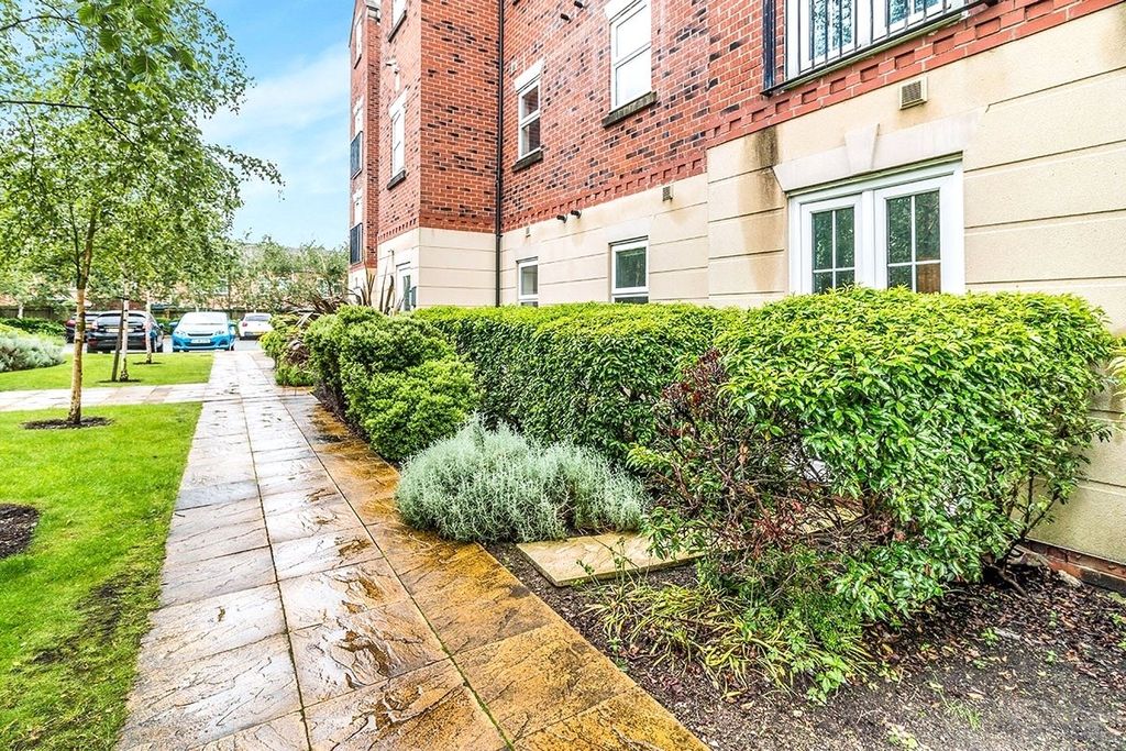 Property photo 1 of 9 Main Page