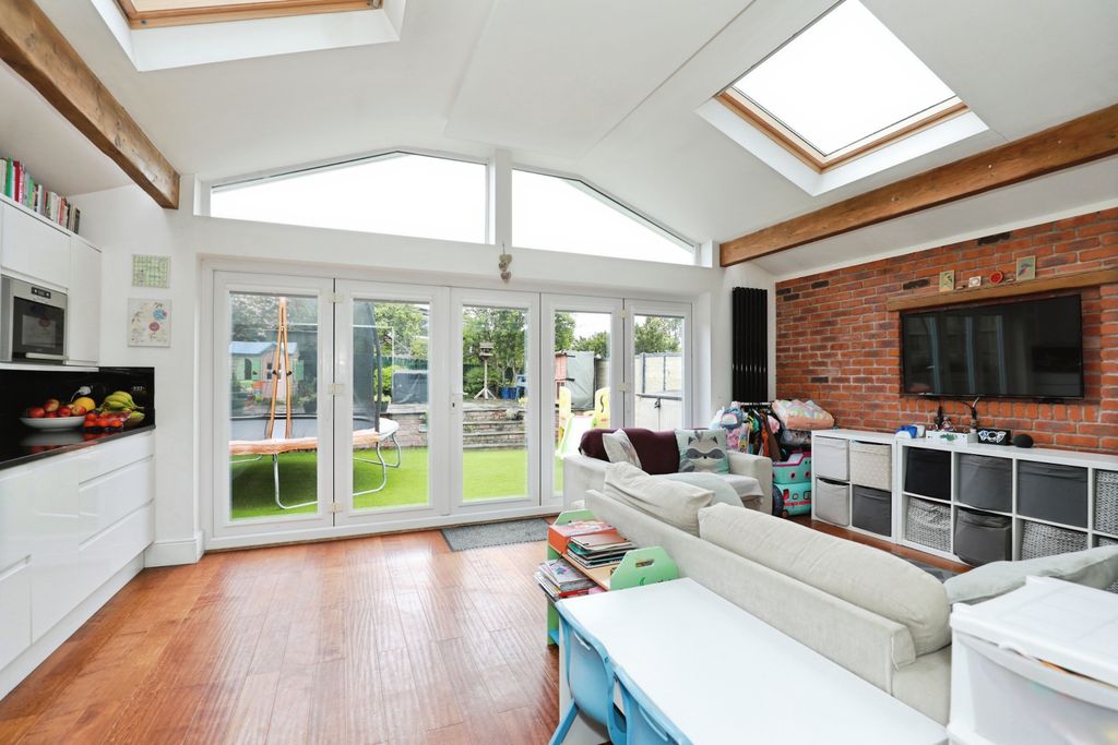 Property photo 1 of 14