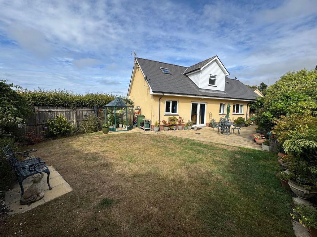 Property photo 2 of 48