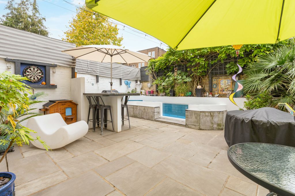 Property photo 1 of 21 Photo #1