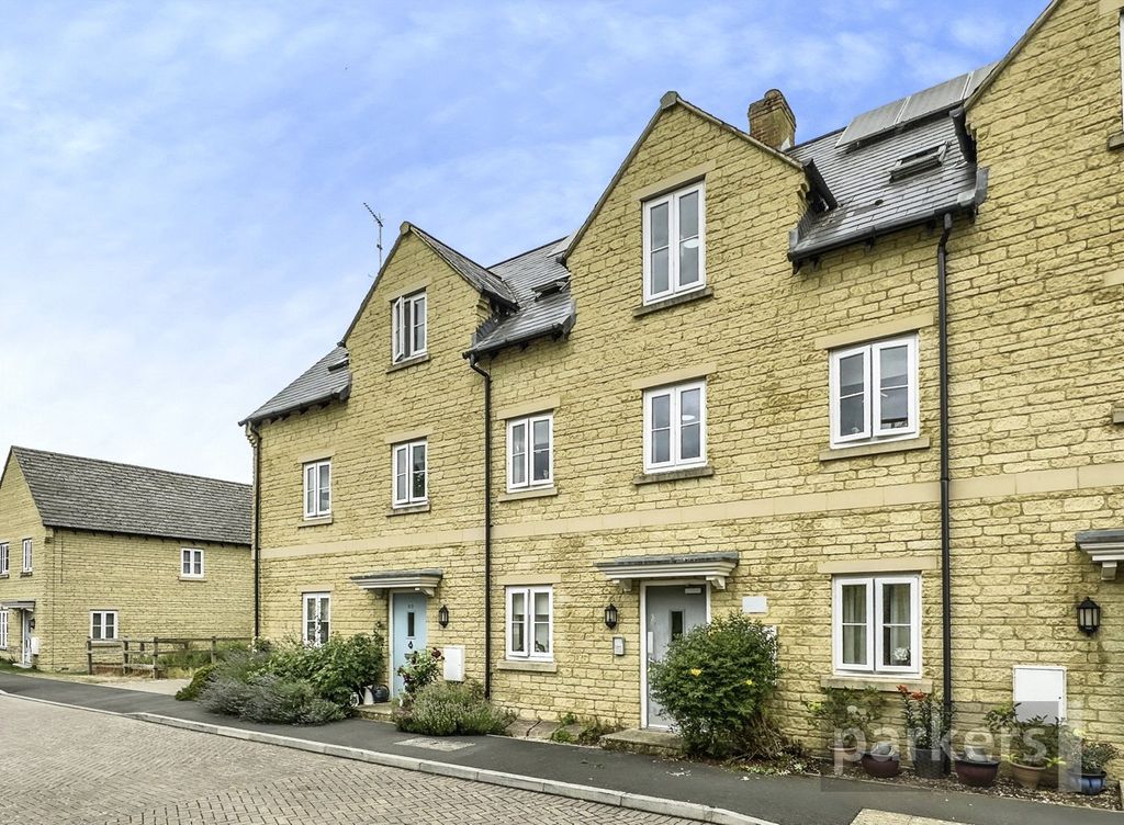 Property photo 1 of 16 External