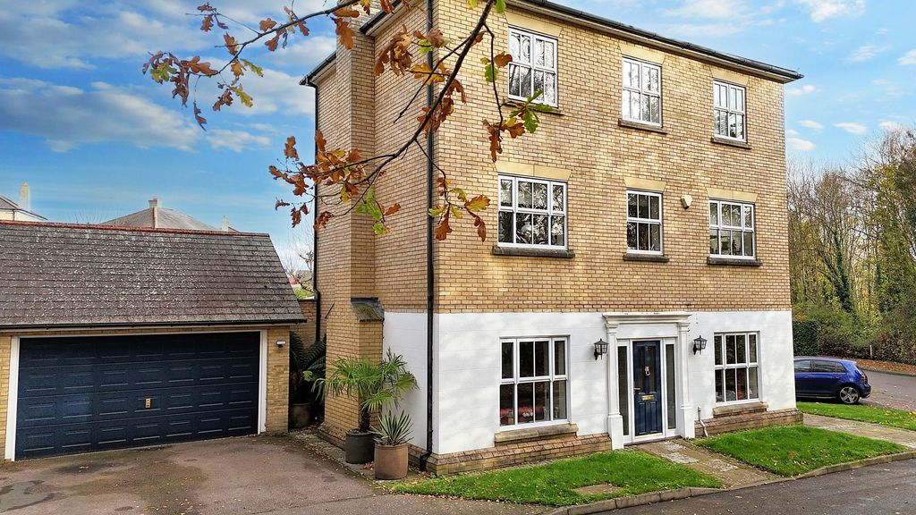 Property photo 1 of 17