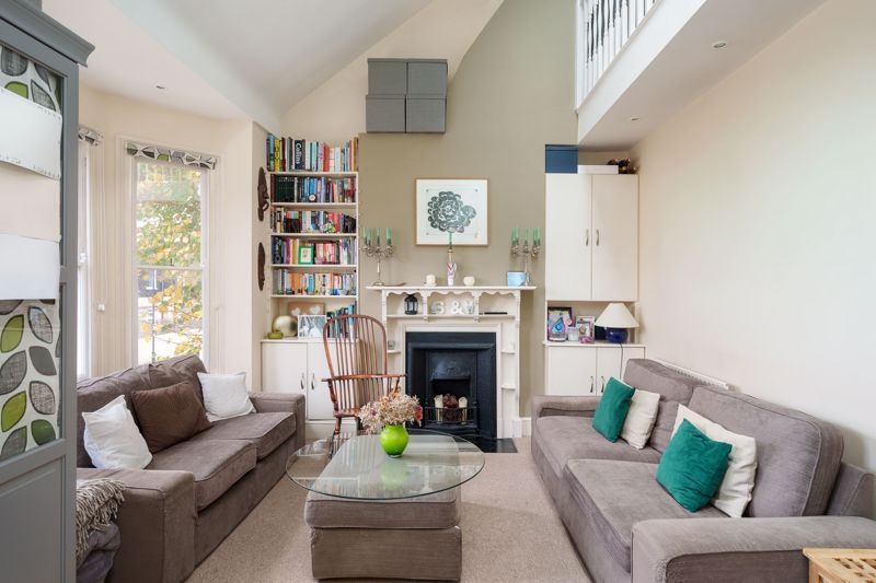 Property photo 1 of 13 Photo 4