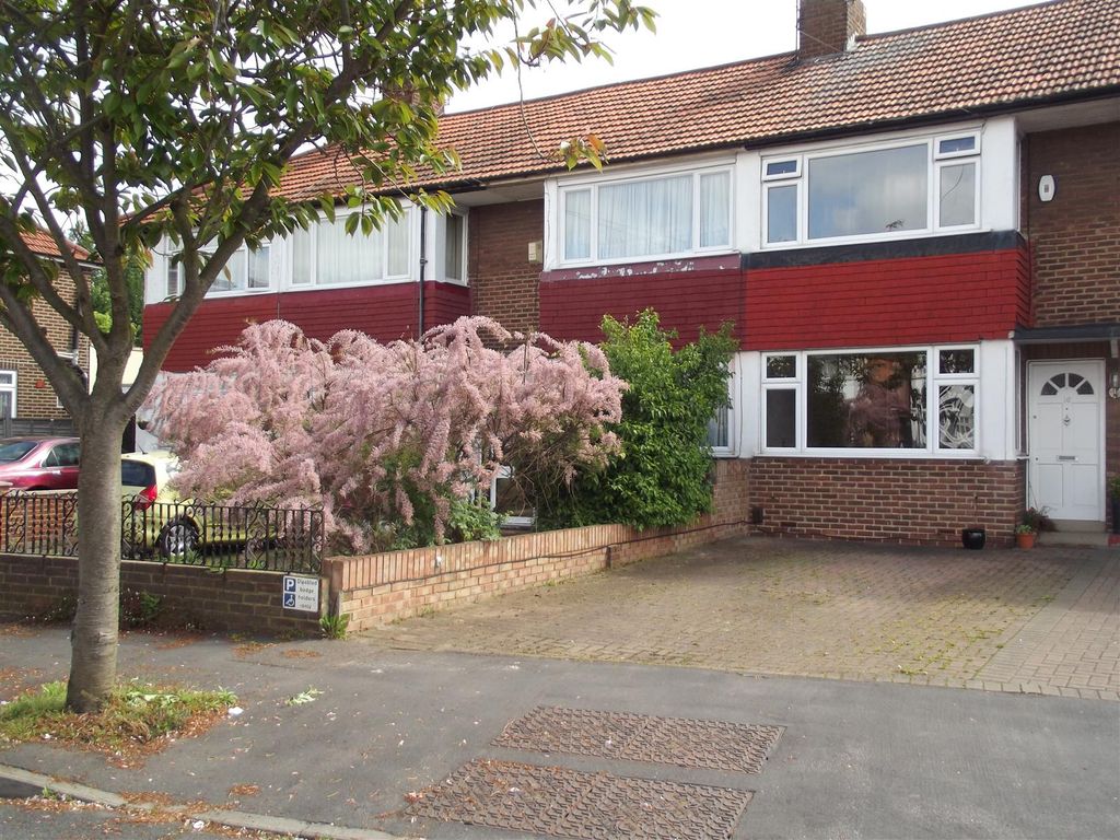 Property photo 2 of 6