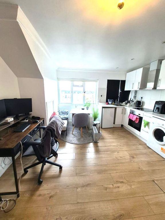 Property photo 2 of 5