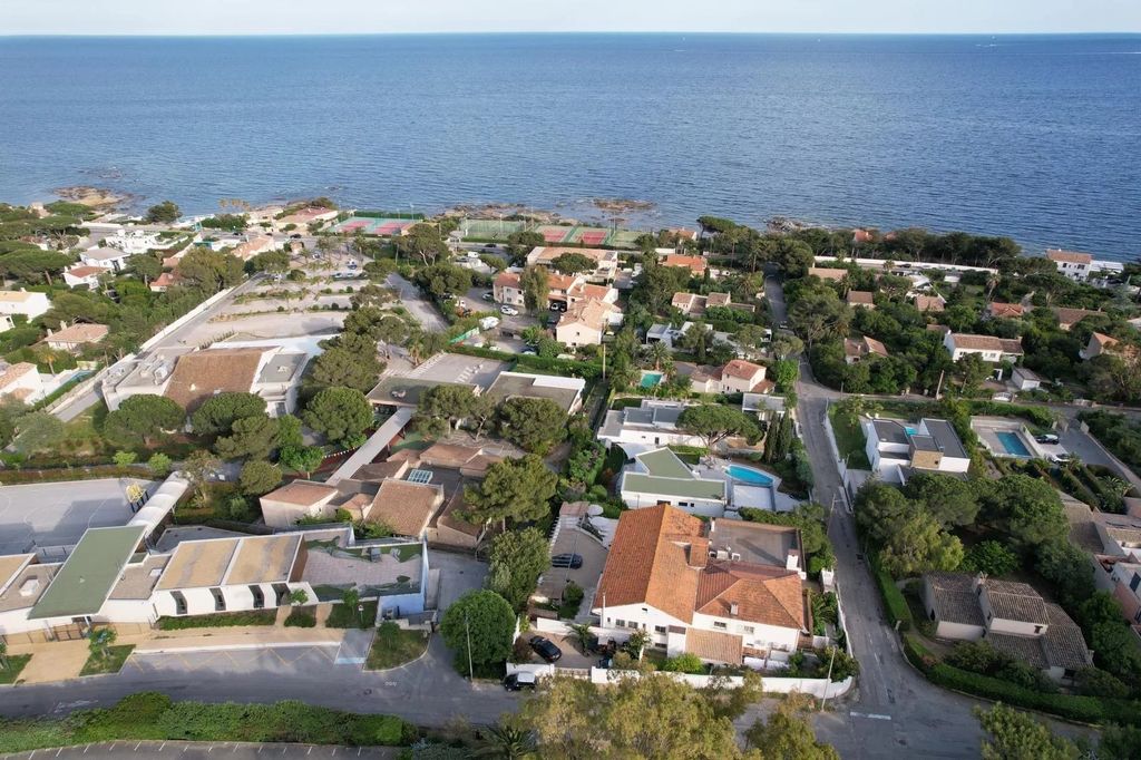 Property photo 2 of 50