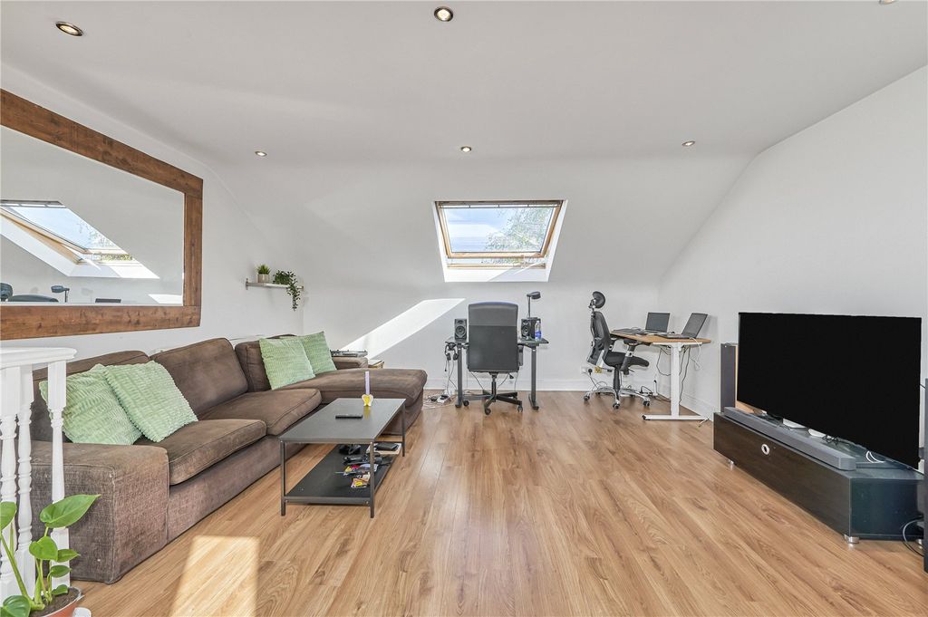 Property photo 2 of 14 Picture No. 30