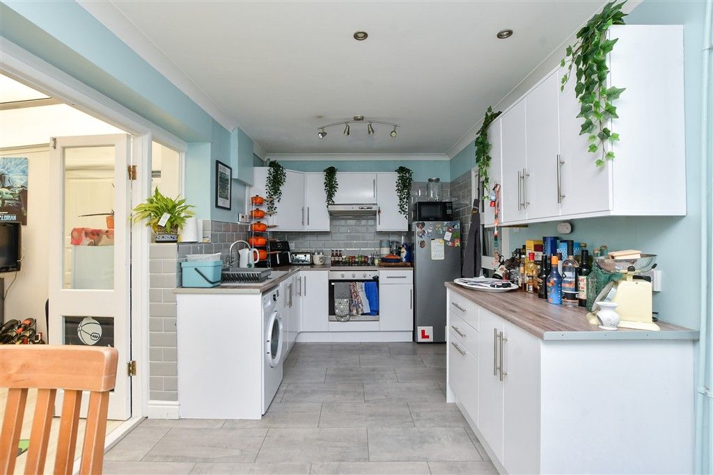 Property photo 3 of 15 Kitchen/Diner