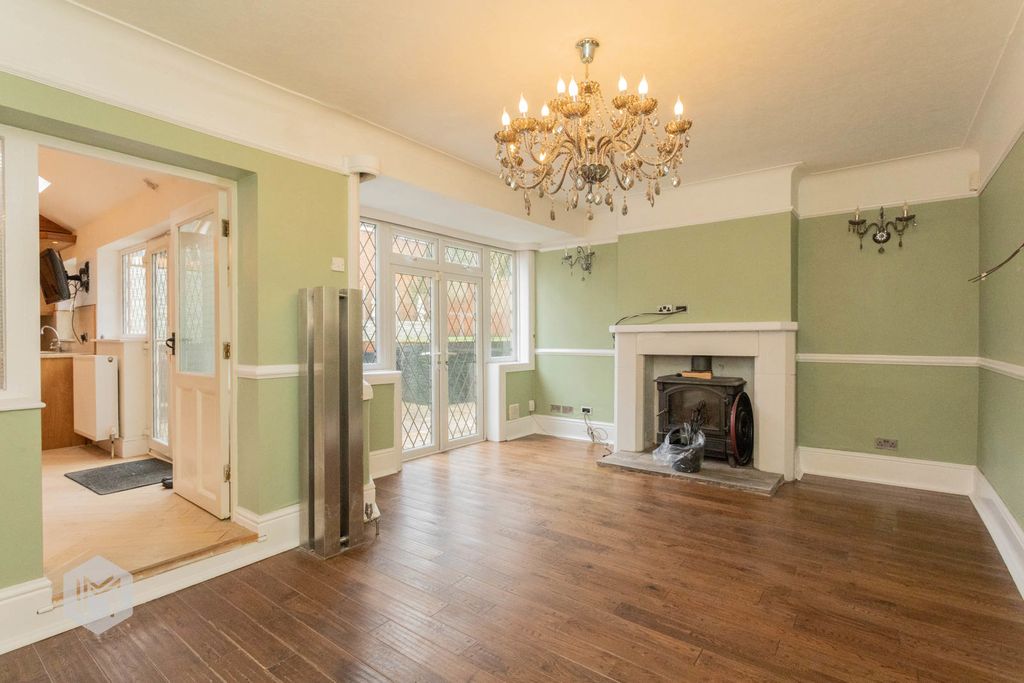 Property photo 3 of 46 Photograph