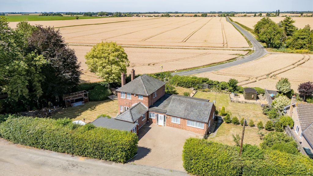 Property photo 1 of 40 5270690