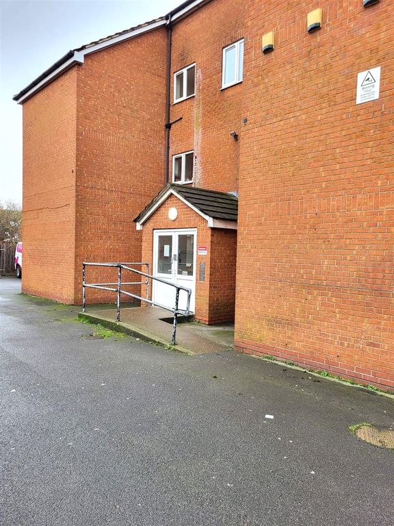 Property photo 1 of 6