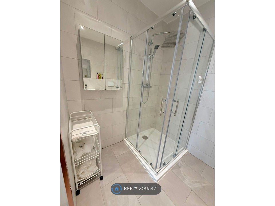 Property photo 3 of 35