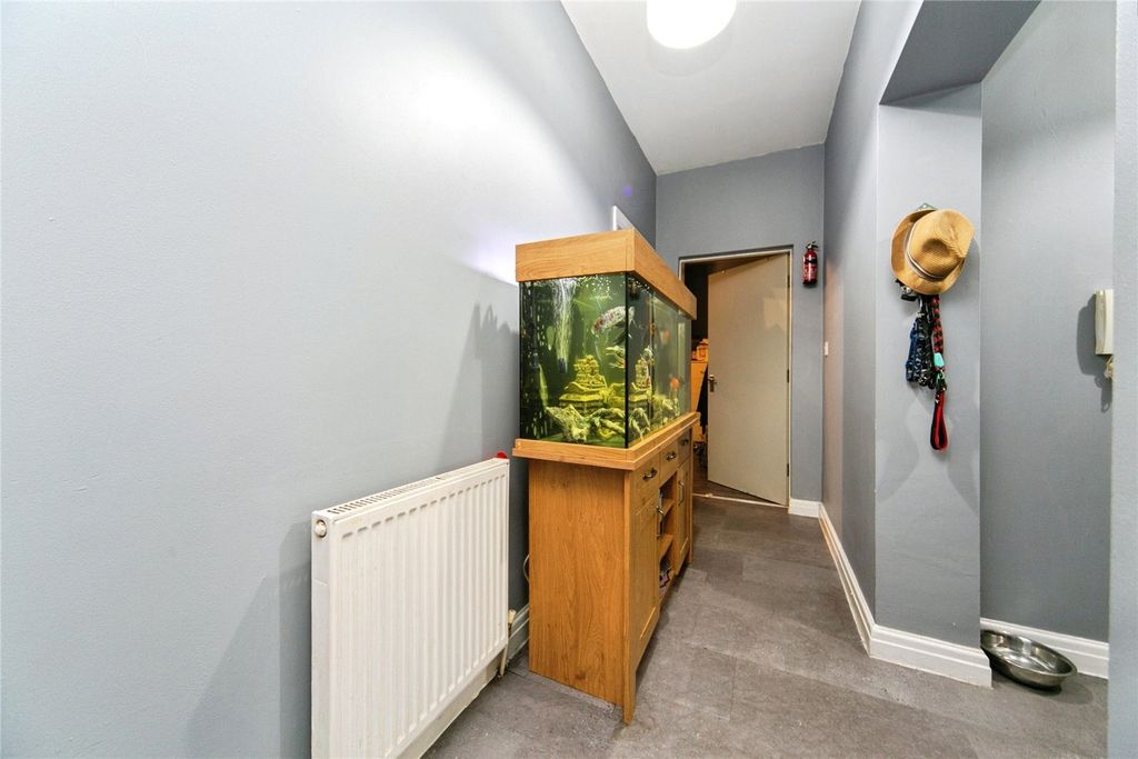 Property photo 3 of 17 Picture No. 18