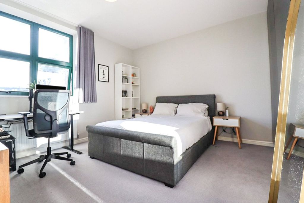 Property photo 3 of 13 Picture No. 21