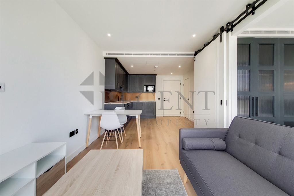 Property photo 3 of 13 Open Plan