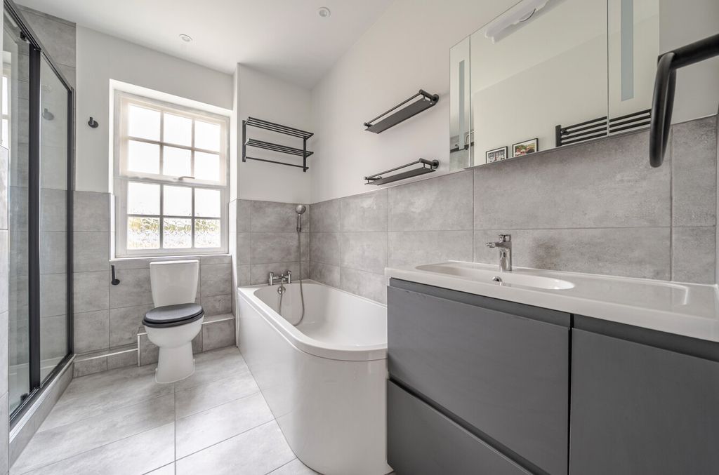Property photo 3 of 14 1516716-6-6Aa013F...