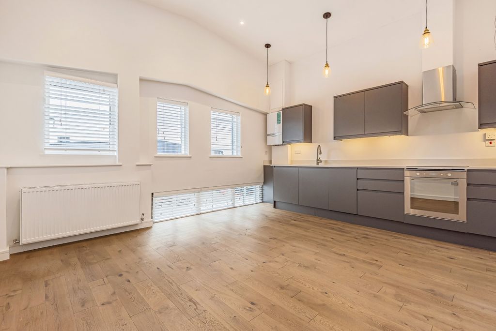 Property photo 1 of 7 570402 (4)