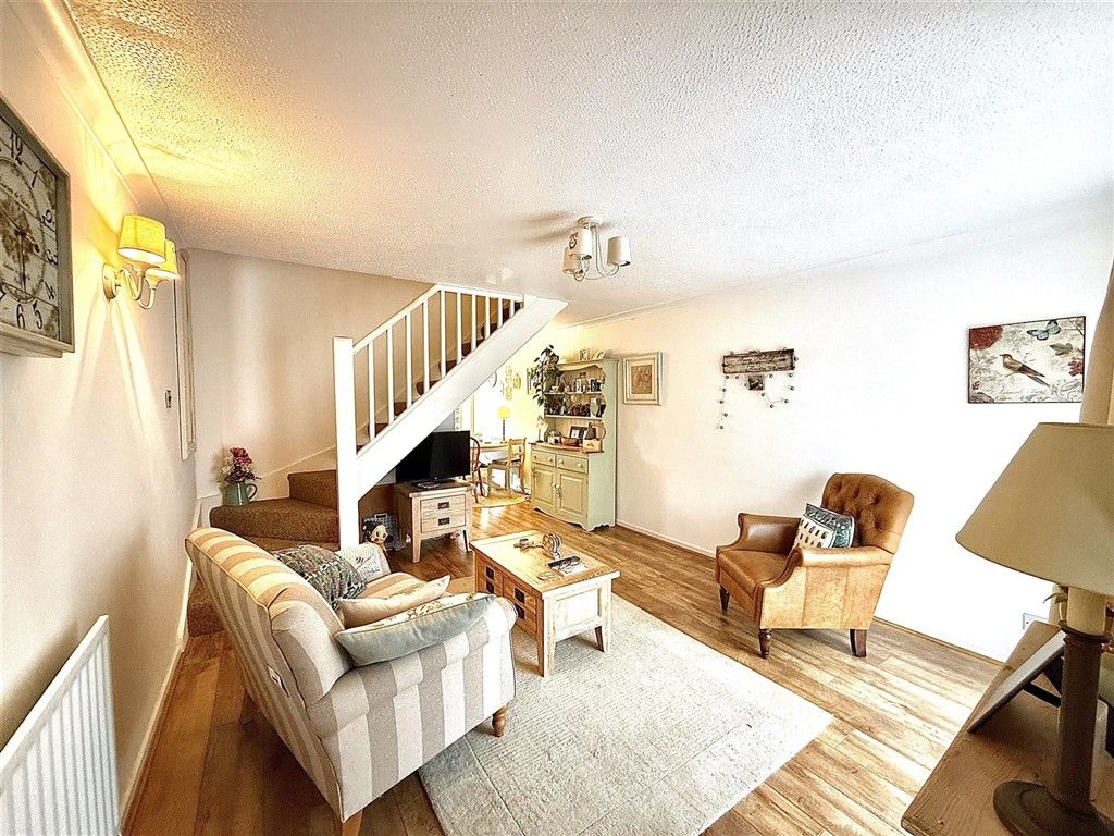 Property photo 1 of 7 Lounge