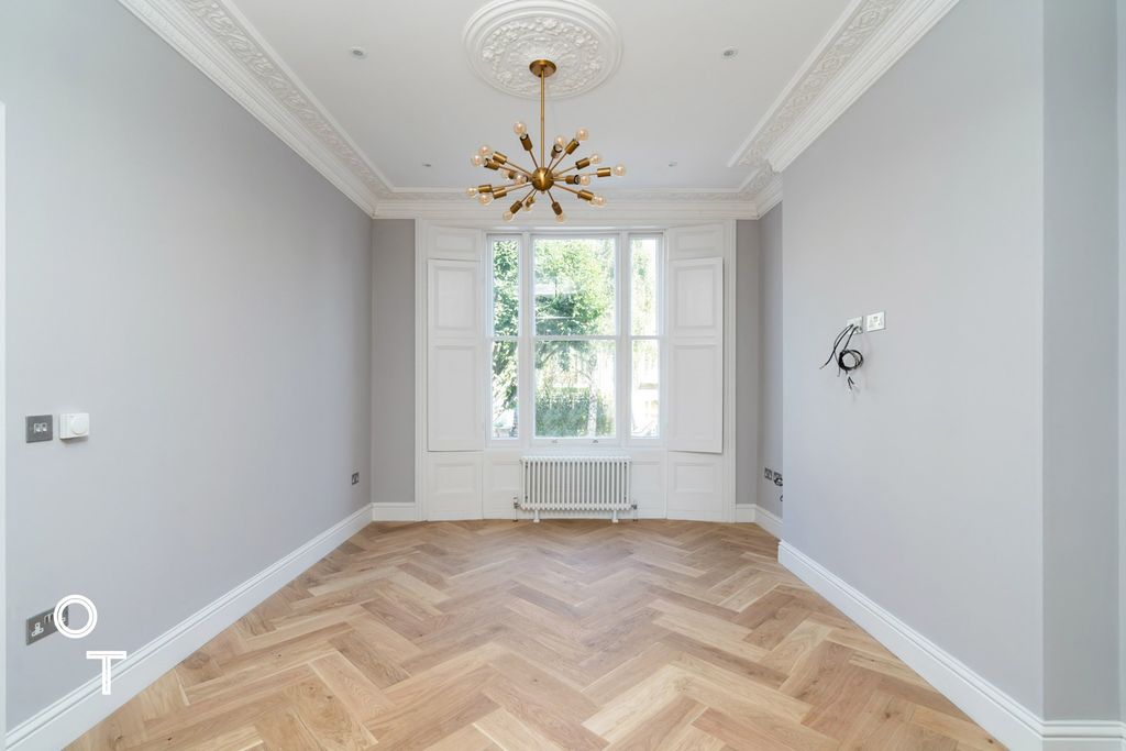 Property photo 3 of 17 3