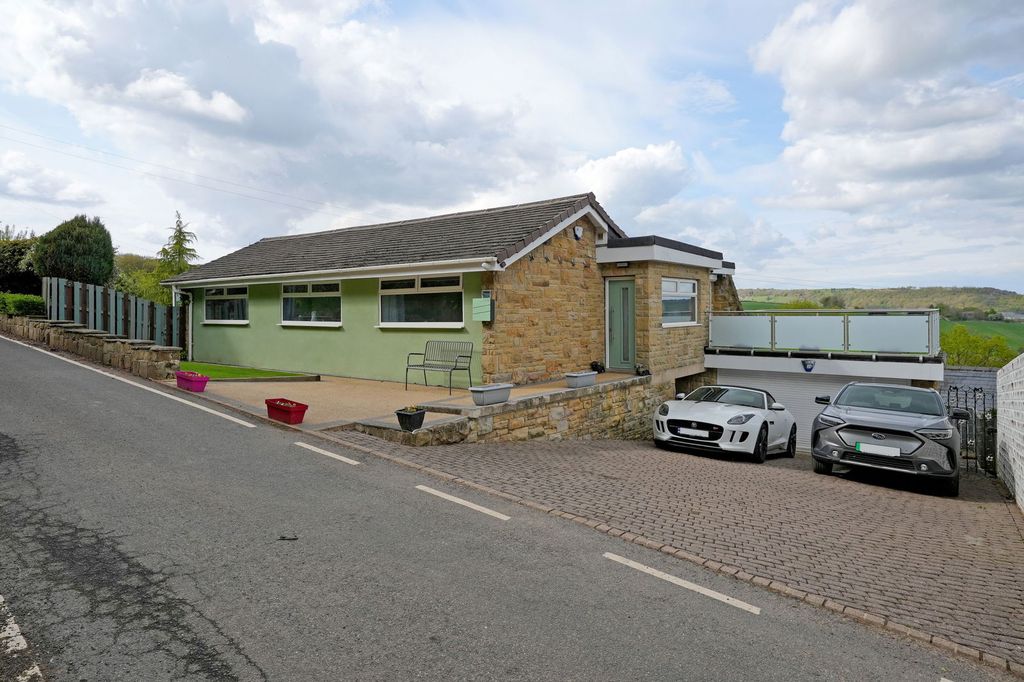 Property photo 2 of 58