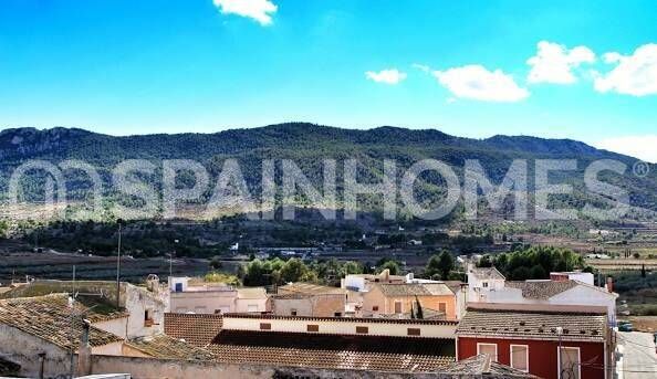 Property photo 1 of 2