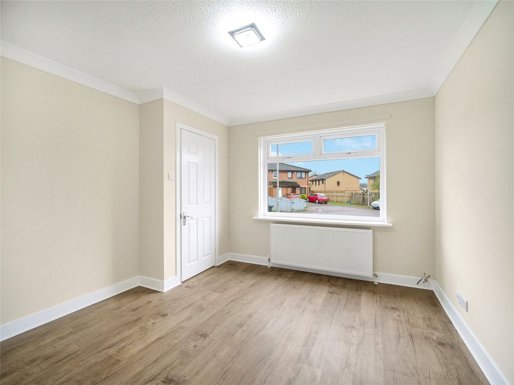 Property photo 3 of 15 Picture No. 18