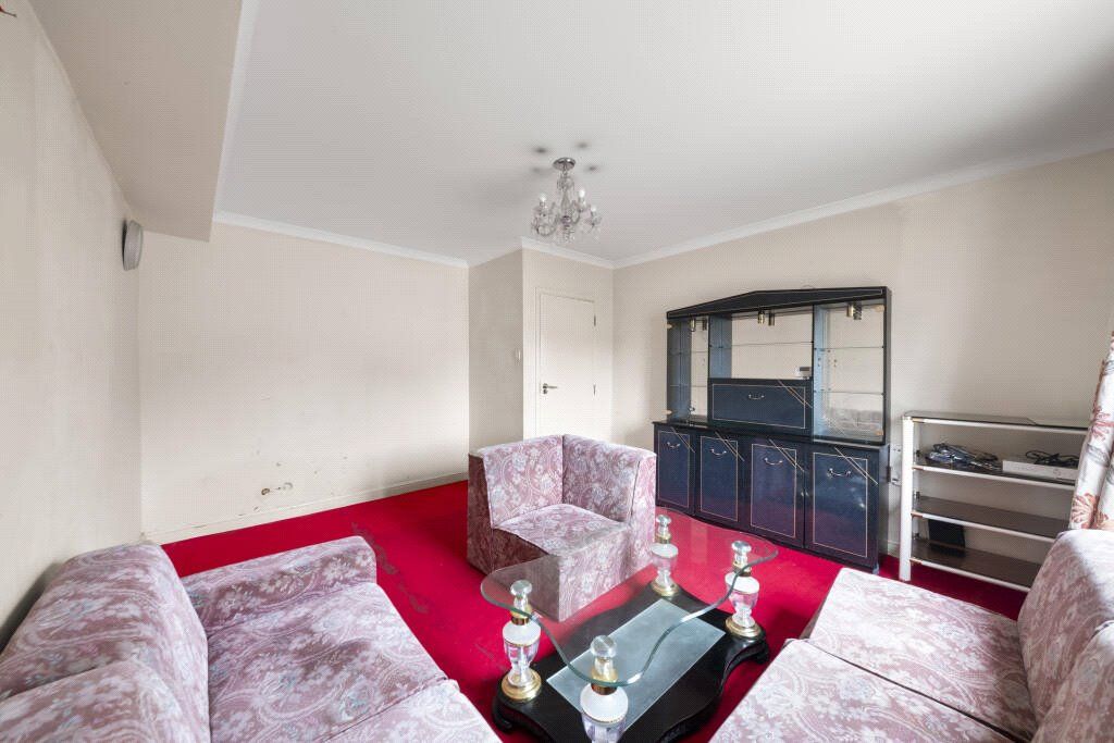 Property photo 3 of 10 Lounge