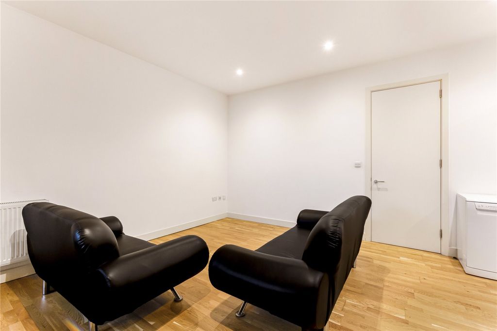 Property photo 3 of 13 Picture No. 13