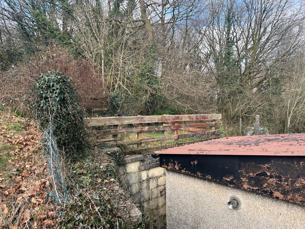 Property photo 2 of 29