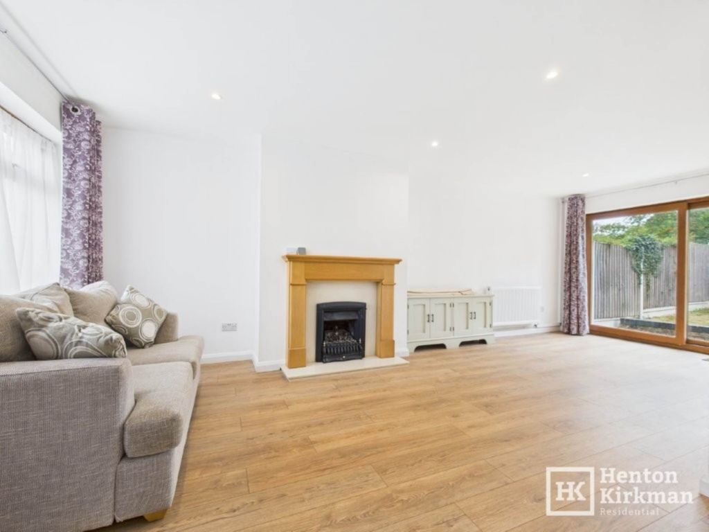 Property photo 3 of 15