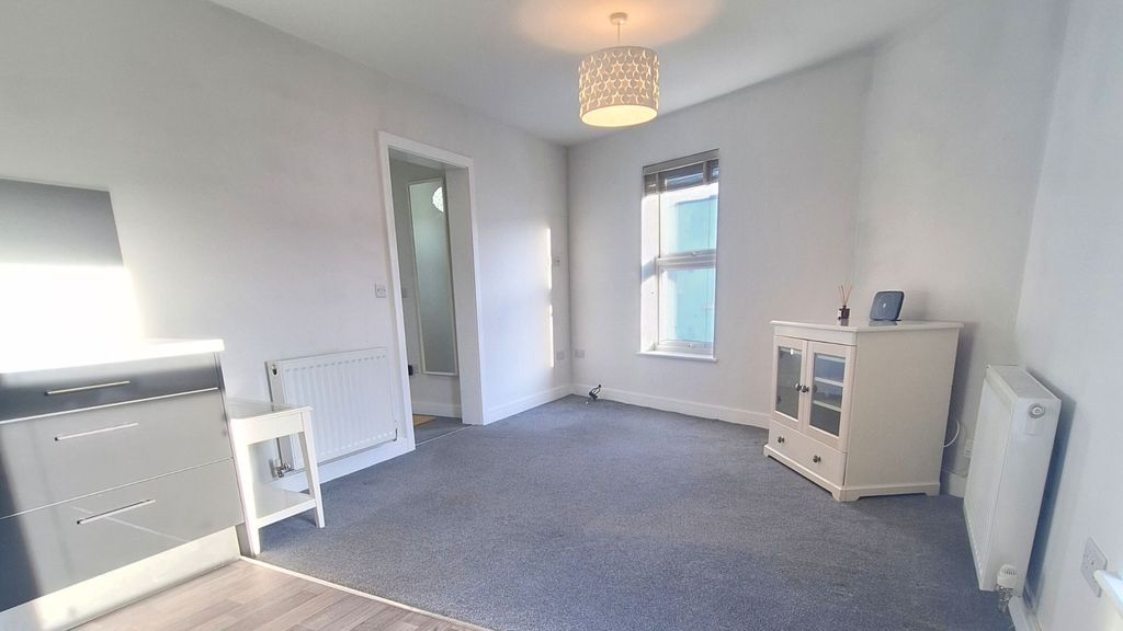 Property photo 3 of 10 Property