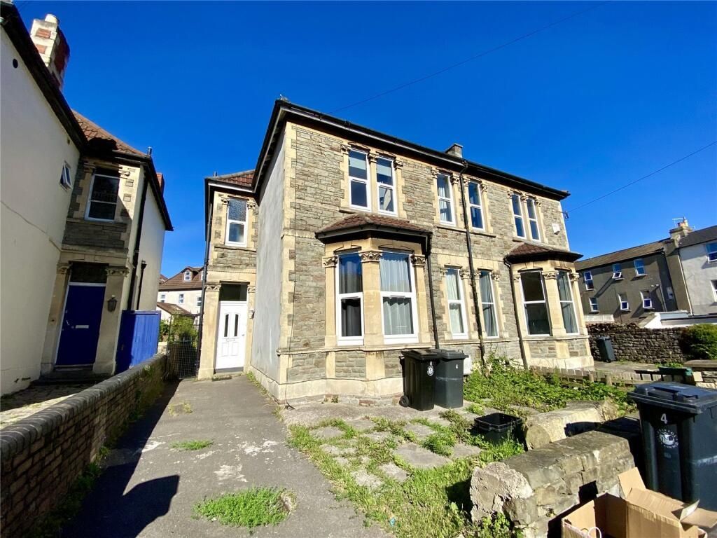 Property photo 3 of 15 A Bright, Traditional Semi-Detached Stone House Wi...