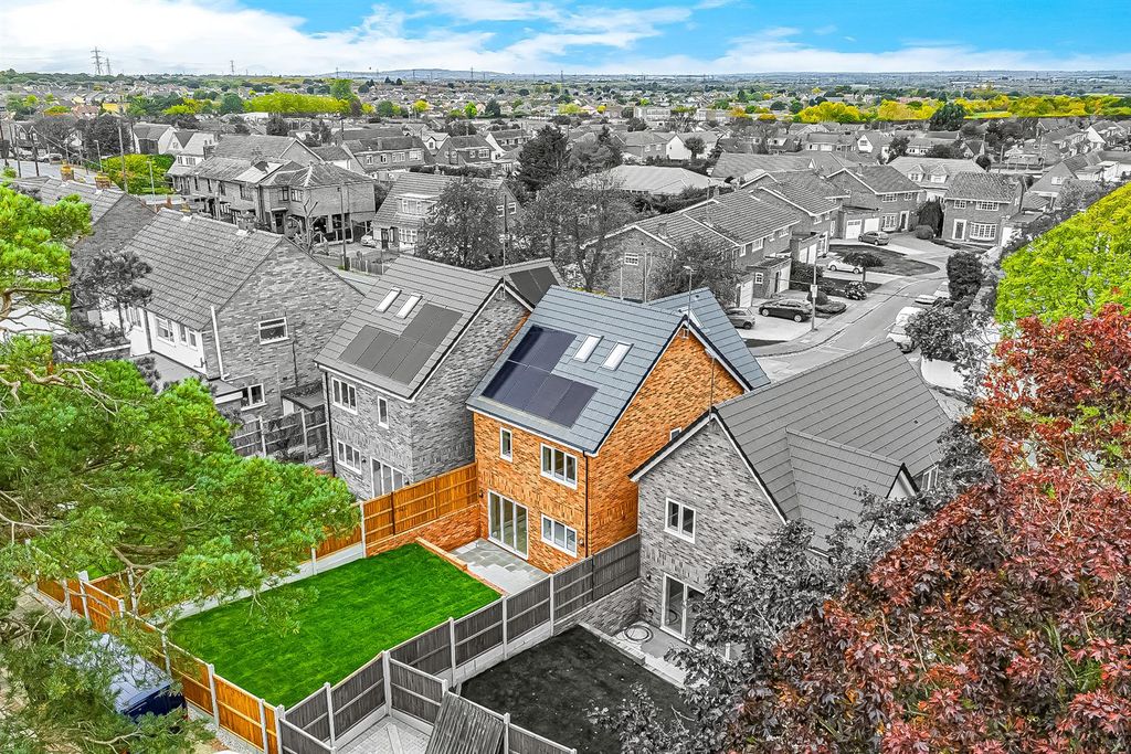 Property photo 2 of 22