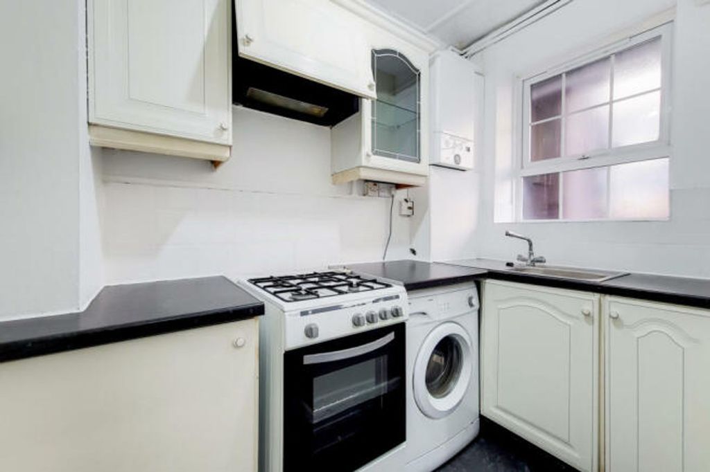 Property photo 2 of 8