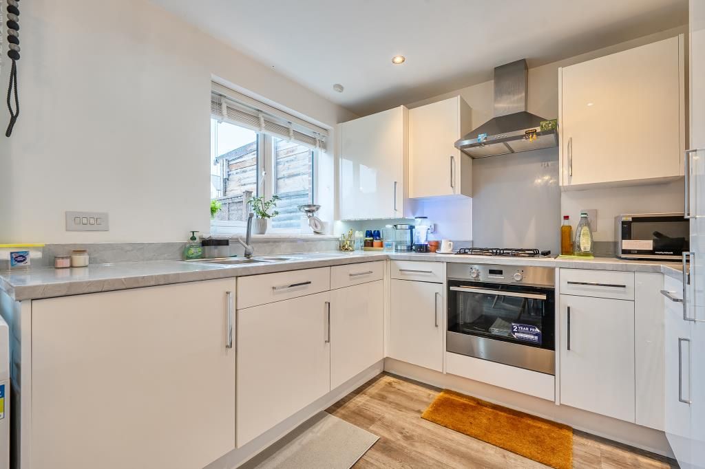 Property photo 2 of 20 Kitchen