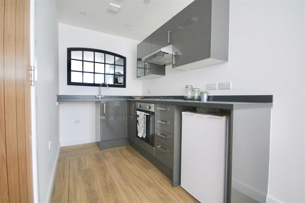 Property photo 3 of 6 Qbkdyqx570Qy6Keu9Vne1W.Jpg