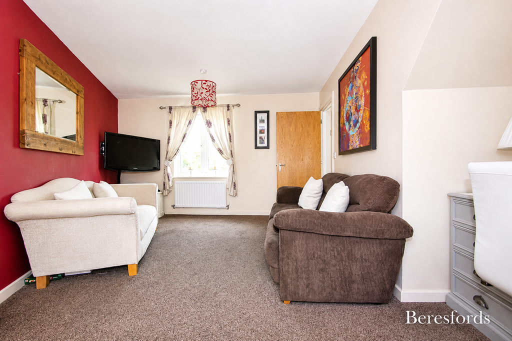 Property photo 3 of 6 Lounge